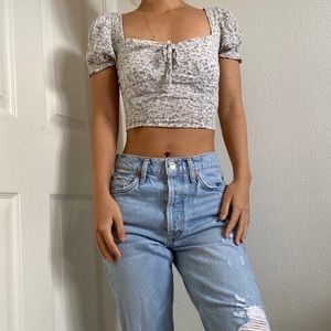 Blue floral top puff sleeves